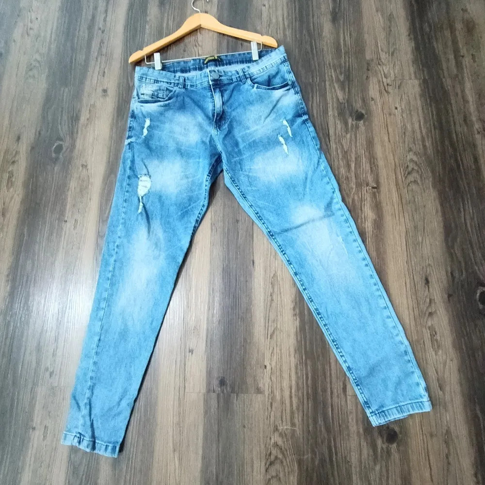 Calça Jeans Destroyed