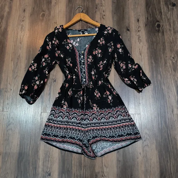 Macaquinho Forever 21 Floral M