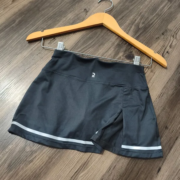 Short Saia Artengo Infantil Tamanho 7.8 anos