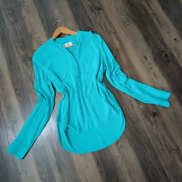 Camisa Alongada Manga Longa cor Verde Aéropostale