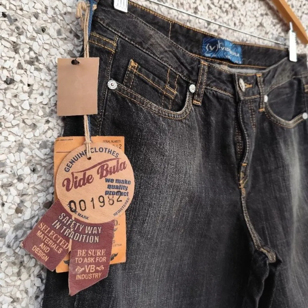 Calça capri anos 2000 nova