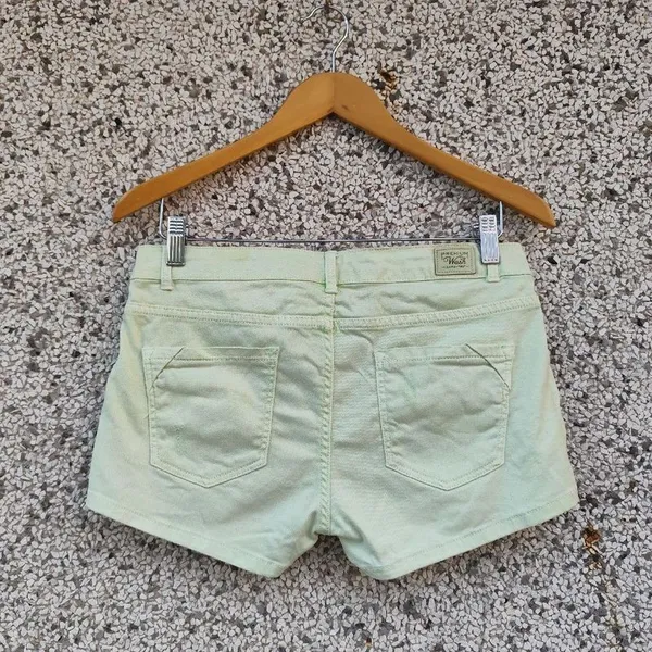 Short verde Zara