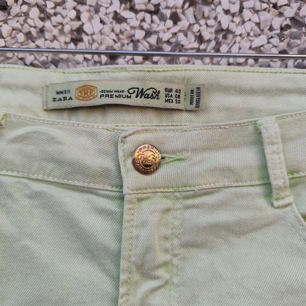 Short verde Zara