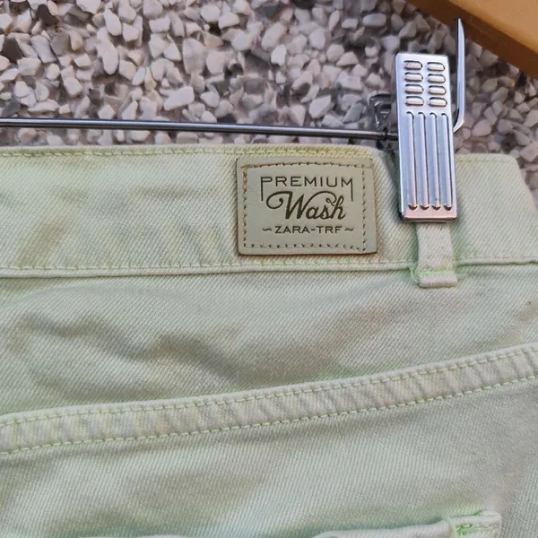 Short verde Zara