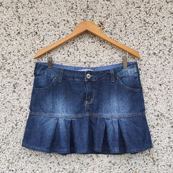 Minissaia jeans rodada Y2K