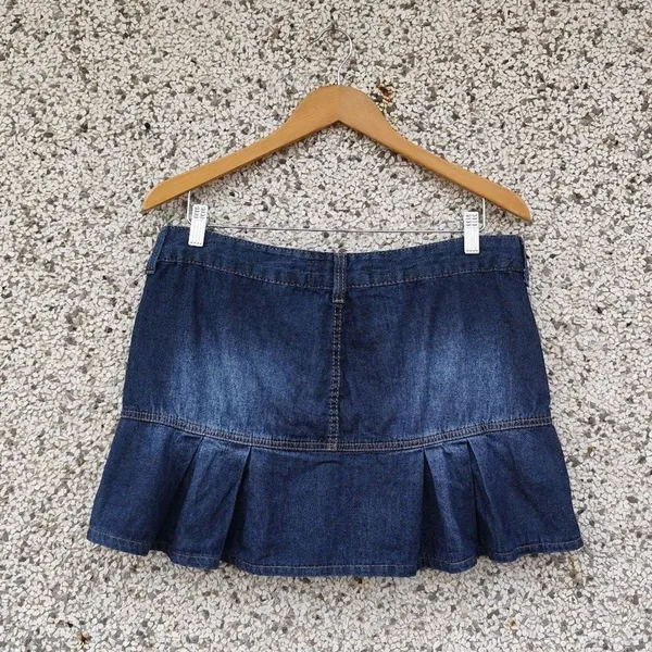 Minissaia jeans rodada Y2K