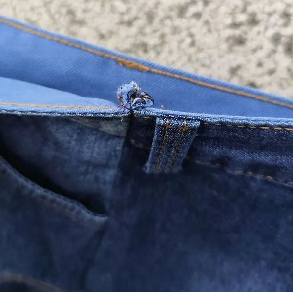 Minissaia jeans rodada Y2K