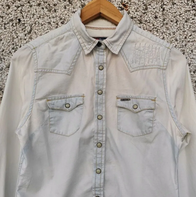 Camisa jeans feminina