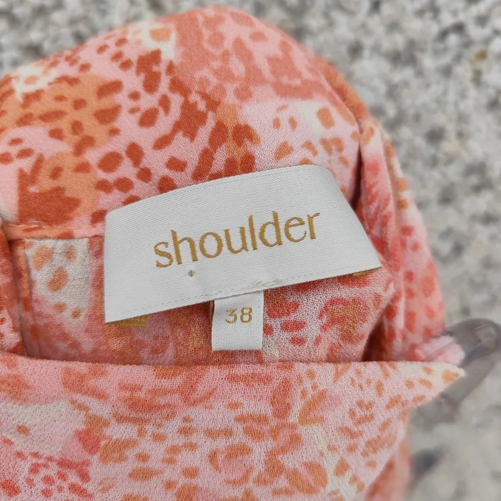Blusa Shoulder estampada