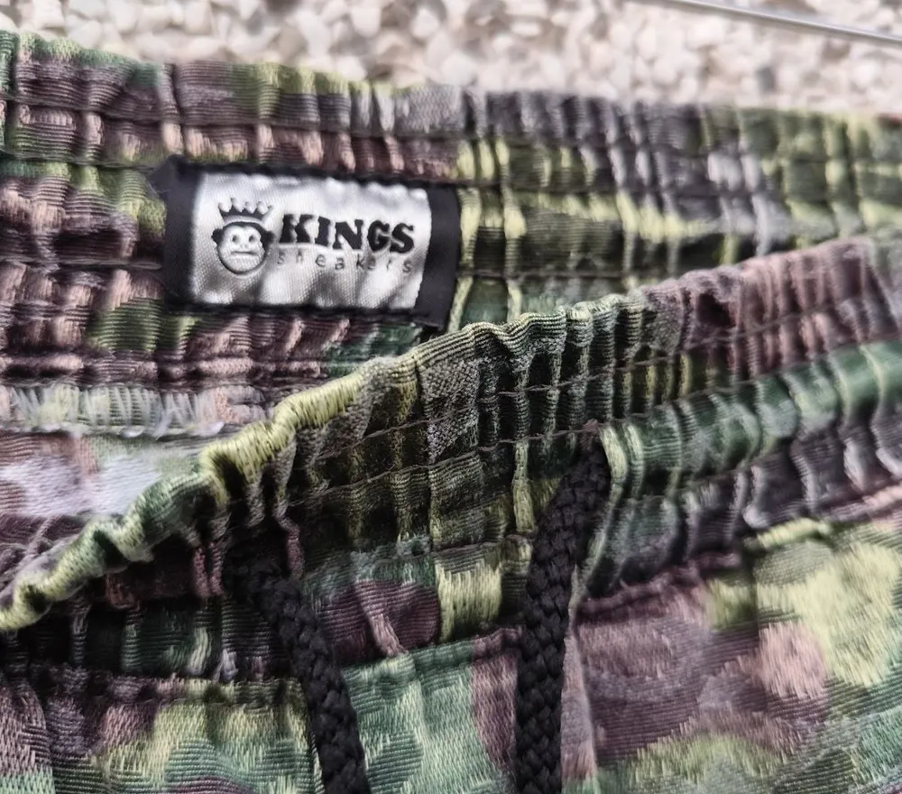 Calça jogger Kings Sneakers camuflada