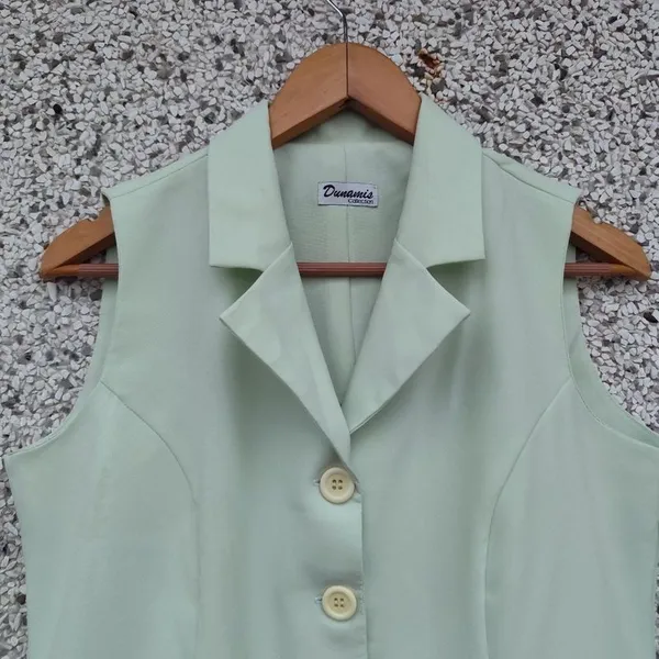 Camisa sem mangas verde claro