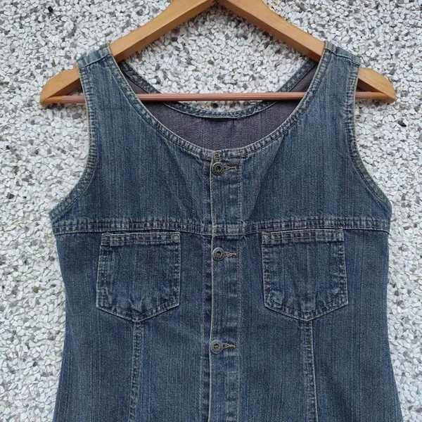Vestido jeans Y2K com botões