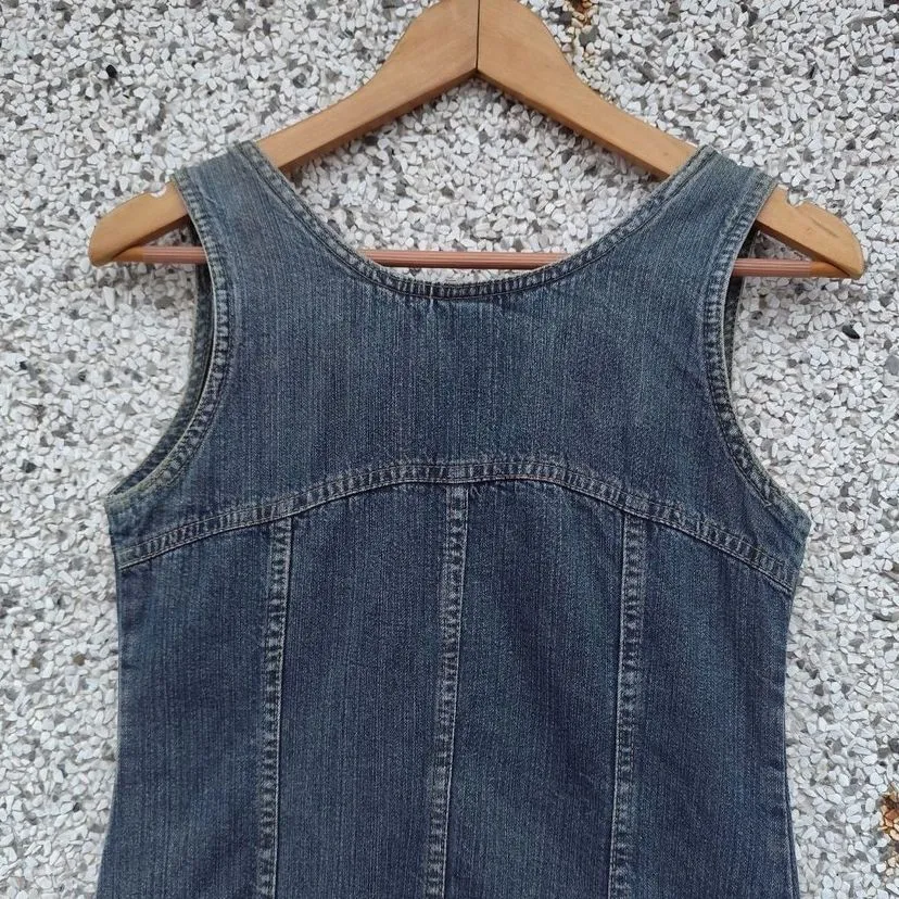 Vestido jeans Y2K com botões