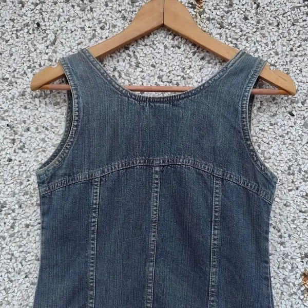 Vestido jeans Y2K com botões