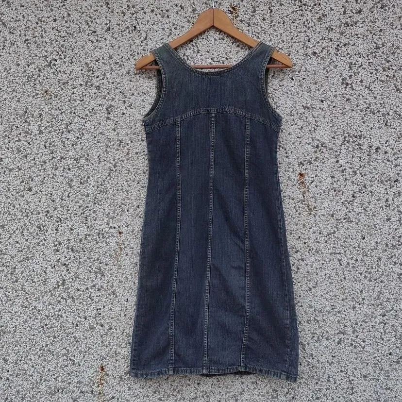 Vestido jeans Y2K com botões