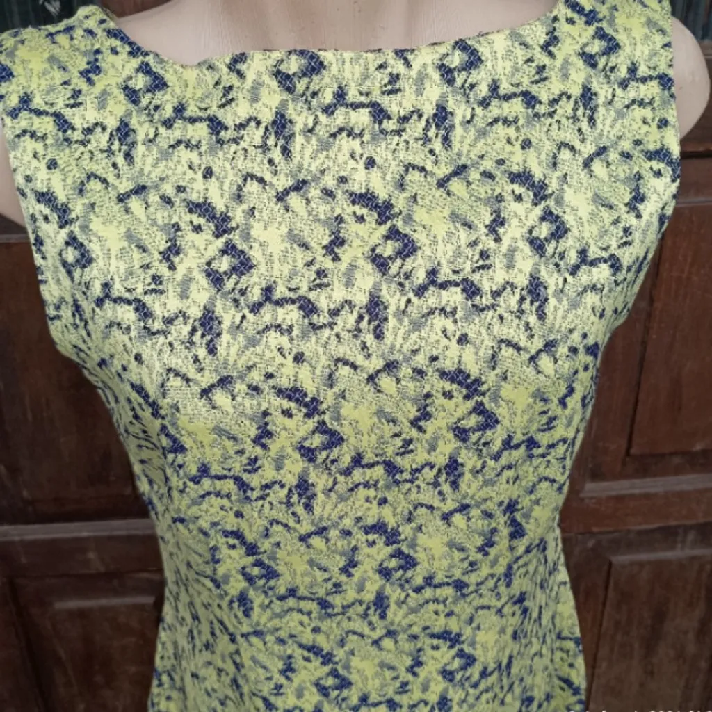 vestido anos 70 tubinho jacquard fresh e chic