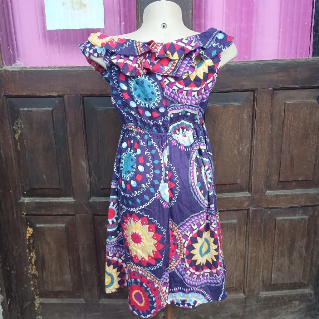 lindo vestido roxo colorido estampado tam p