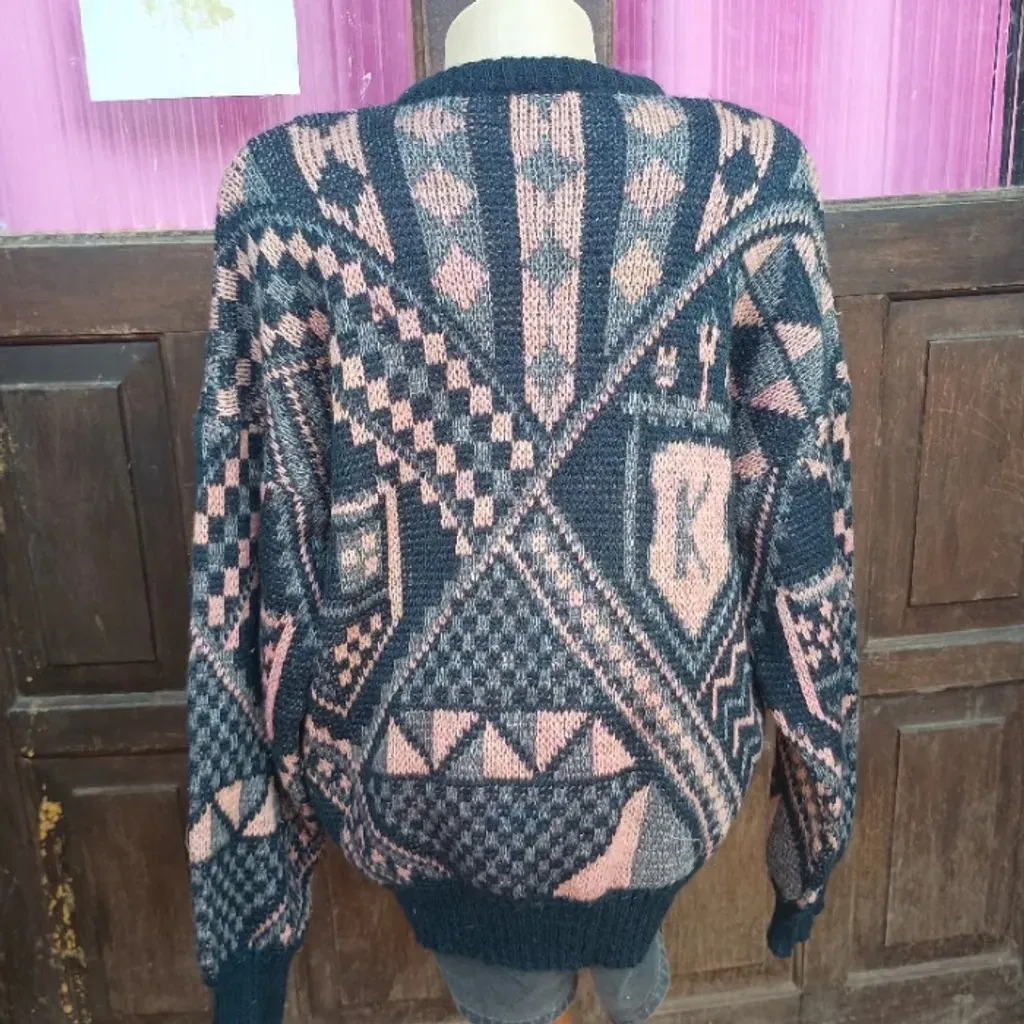 PROMOÇÃO SÓ HOJE DIA 23  suéter de lã anos 90 vintage cgc