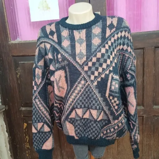 PROMOÇÃO SÓ HOJE DIA 23  suéter de lã anos 90 vintage cgc