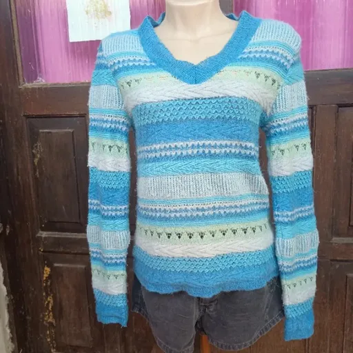 PROMOÇÃO SÓ HOJE DIA 23 blusa azul de lã rosa chá tam m