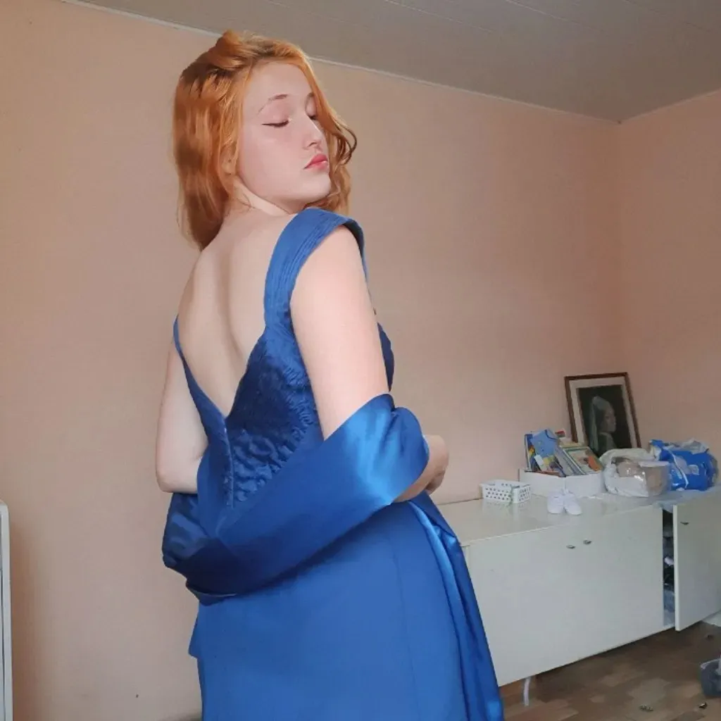 vestido longo de festa em tafetá azul petróleo