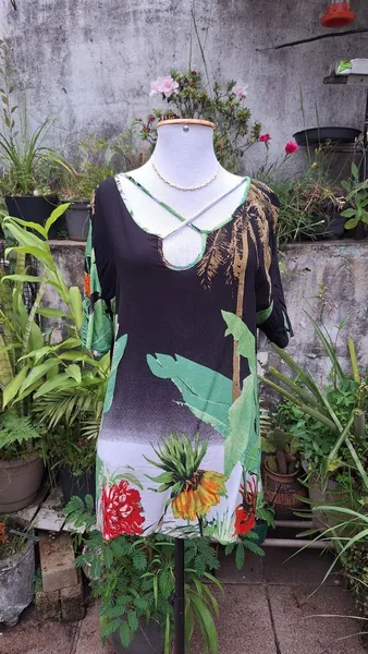 blusa feminina de viscose estampa tropical