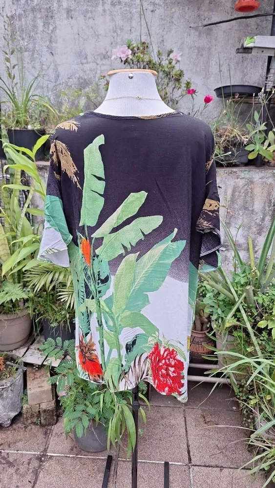 blusa feminina de viscose estampa tropical