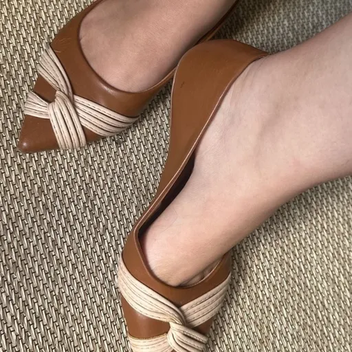 Sapatilha Renata Mello bico fino 34 sapatilha caramelo com acaba