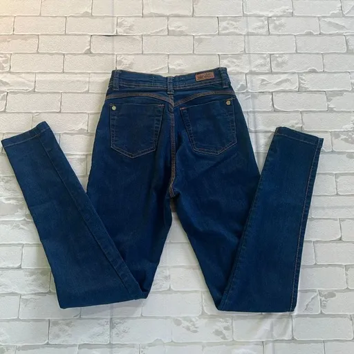 Calça Jeans Feminina Básica Levanta Bumbum Com Elastano Tam 38