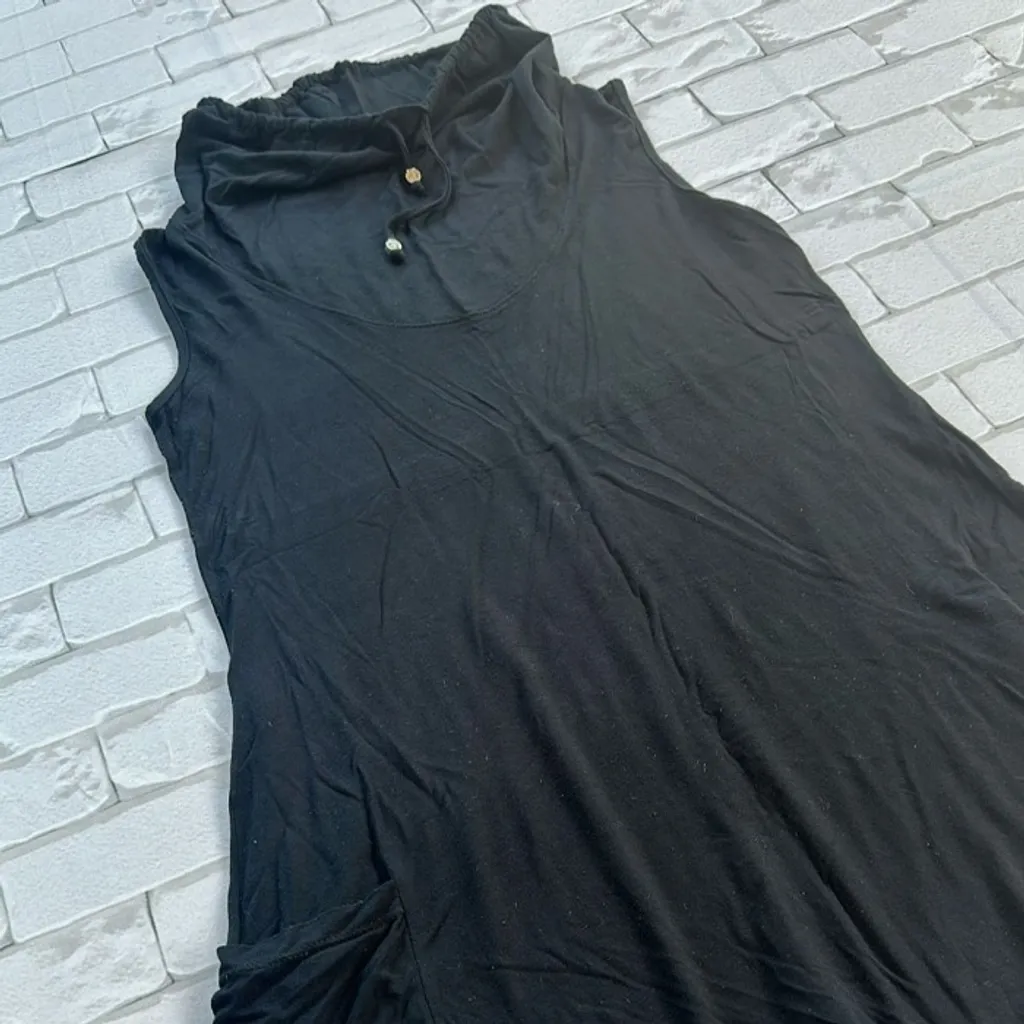 Vestido Preto Básico Larguinho Com Bolsos Confortável Tam M