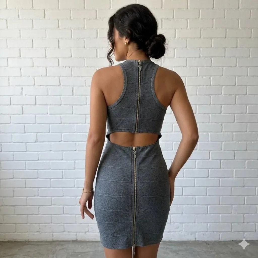 Vestido Tubinho Cinza Planet Girls Com Abertura Costas Tam M