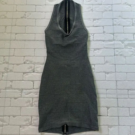 Vestido Tubinho Cinza Planet Girls Com Abertura Costas Tam M