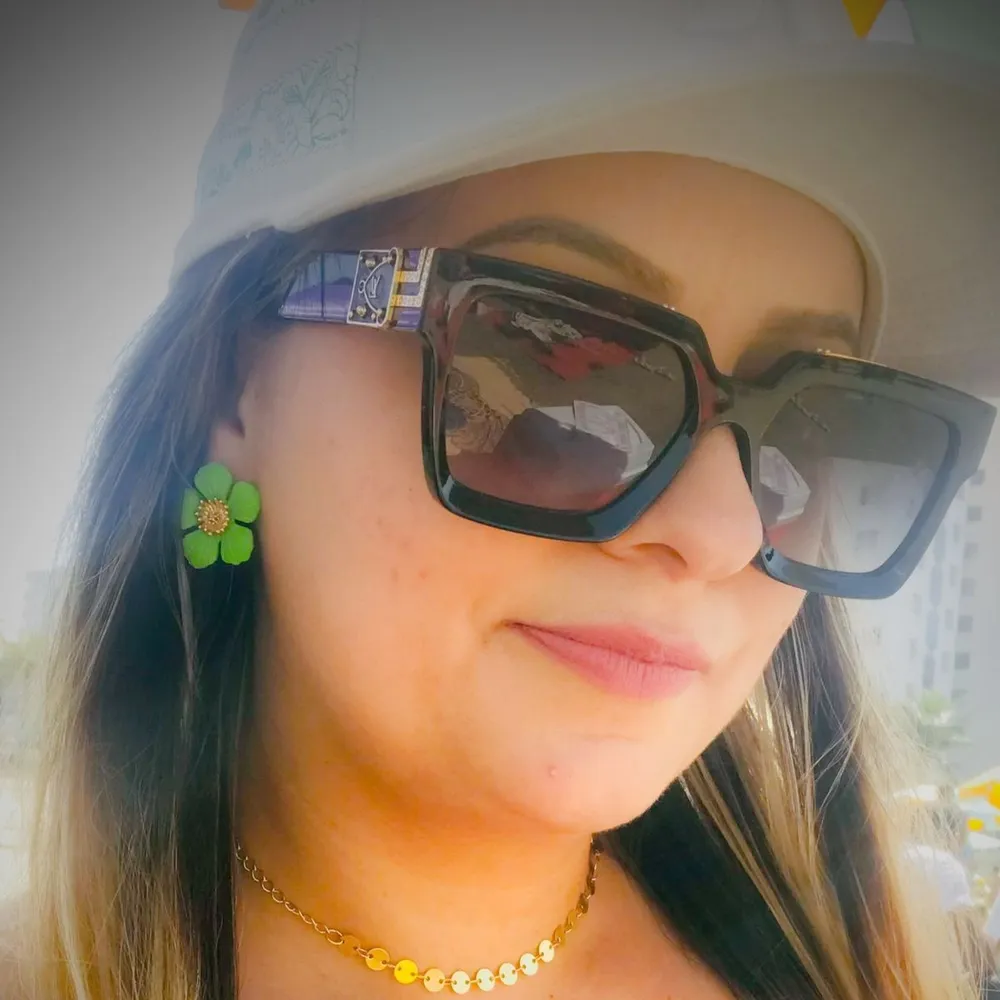 Óculos de Sol Louis Vuitton Feminino Usado