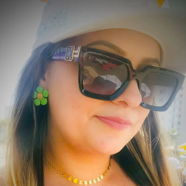 Óculos de Sol Louis Vuitton Feminino Usado