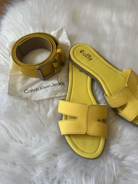 Rasteirinha Amarela e Cinto Calvin Klein Tam 34