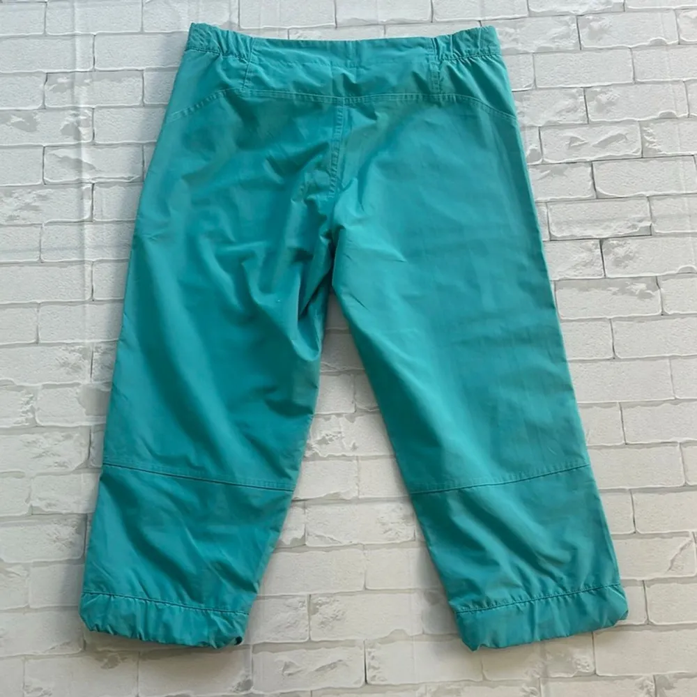 Calça Capri Verde Feminina Esportiva Tam M