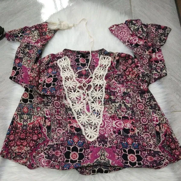 Blusa Forever 21 Floral Ombro Vazado Feminina