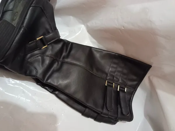 bota cano longo marrom 38