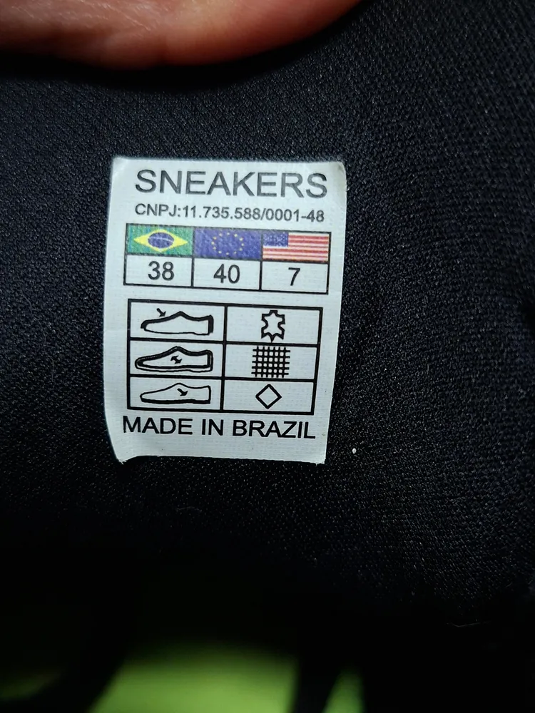 TÊNIS TRAXART PRETO COM LINHAS DE CONTRASTE 38