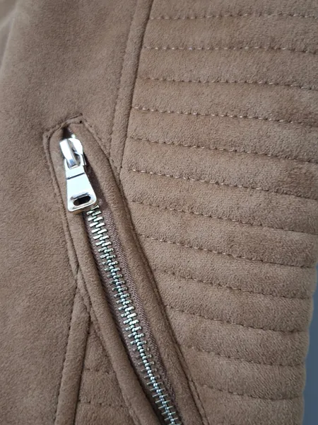 Colete de suede caramelo G
