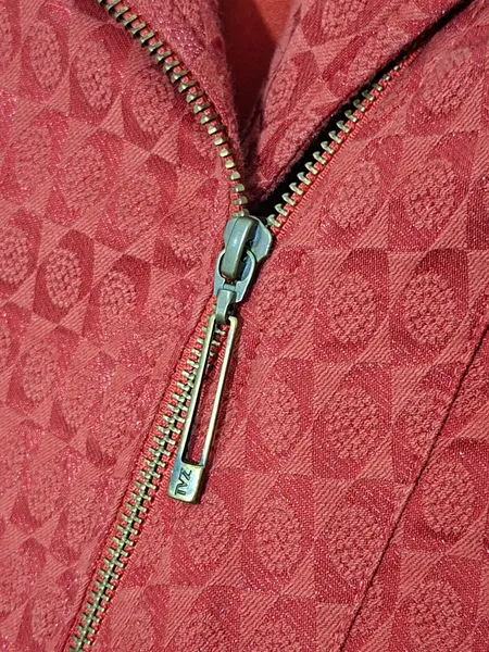 Casaco Jaqueta Jacquard geométrico vermelho acetinado