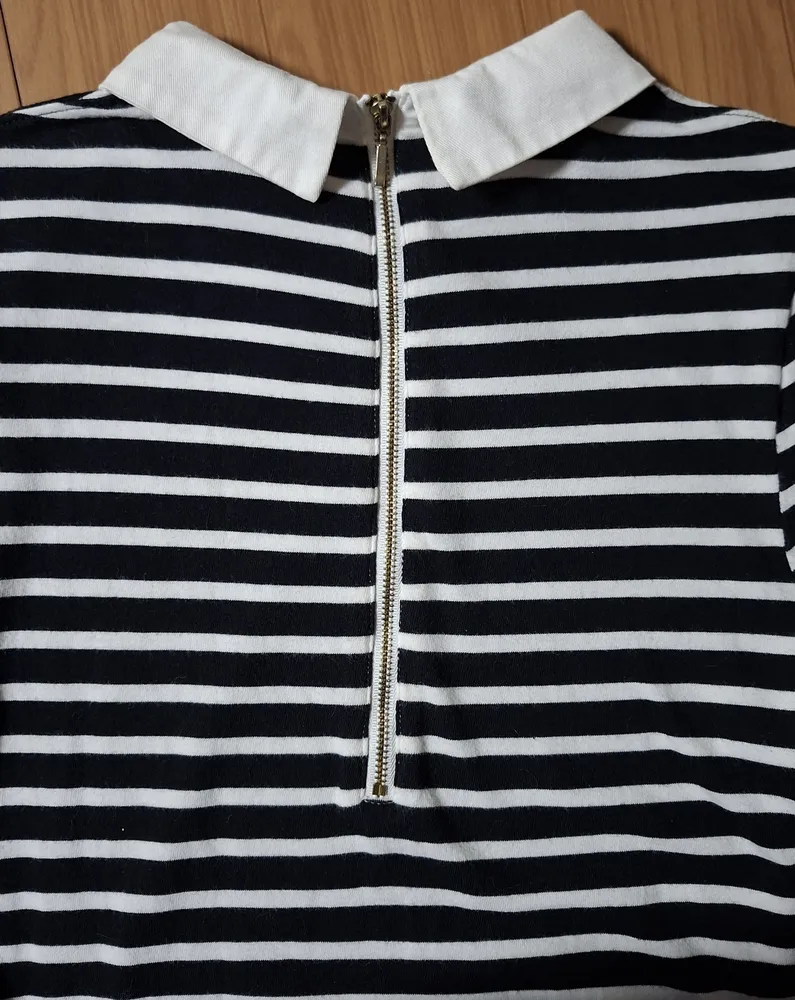 Vestido tubo de manga longa listrado preto e branco P