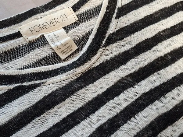 Blusa cropped Forever 21 manga comprida listrado P