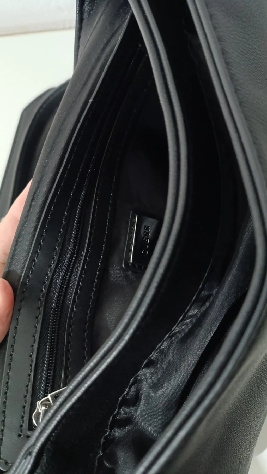 Bolsa Flap Scarsdale Mini crossbody preta