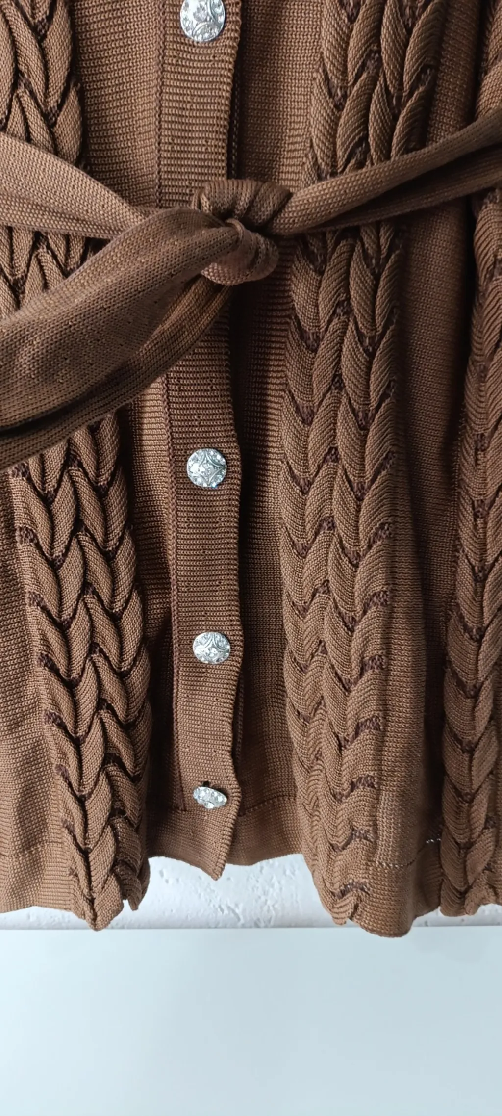 Casaco Max tricot trançado marrom