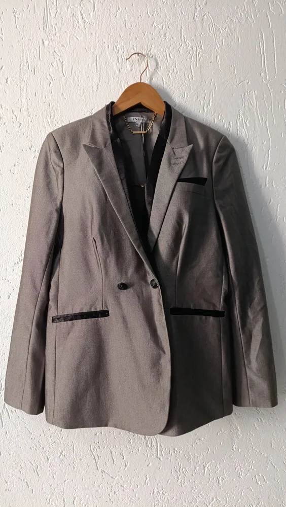 Blazer alfaiataria gola smoking cinza e preto Tam G INSP