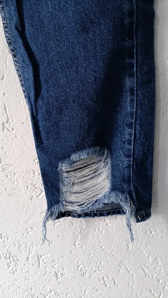 Calça jeans cintura alta Tam 44 barra destroyer Pisom
