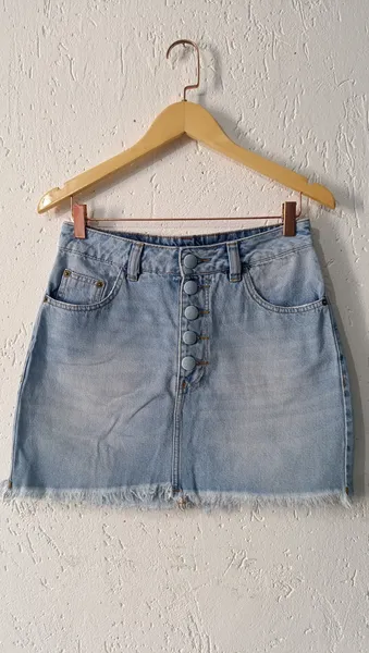 Saia jeans lavagem clara Tam 40 Revanche