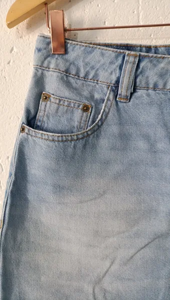 Saia jeans lavagem clara Tam 40 Revanche