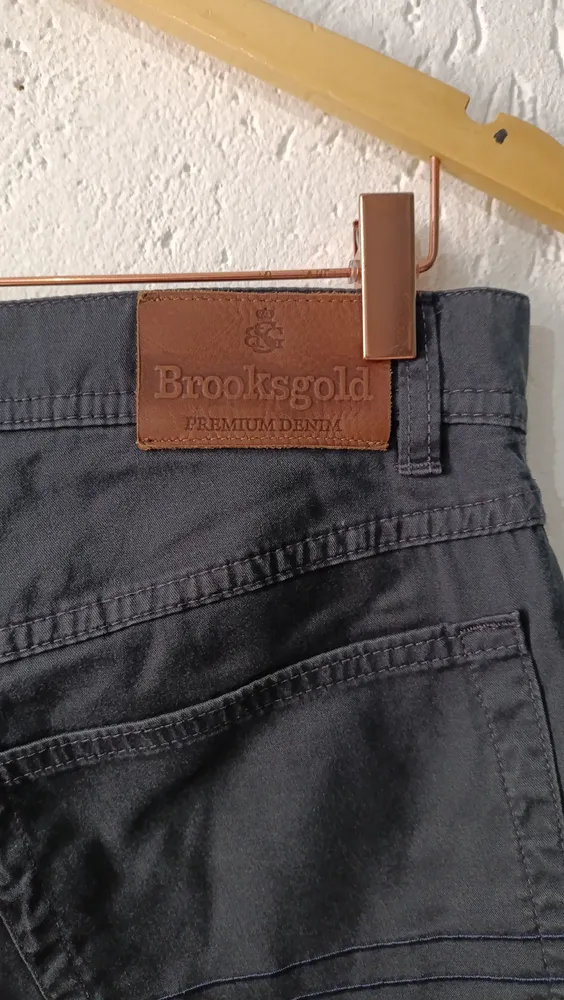 Calça masculina modelagem regular Tam 42 Brooksfield